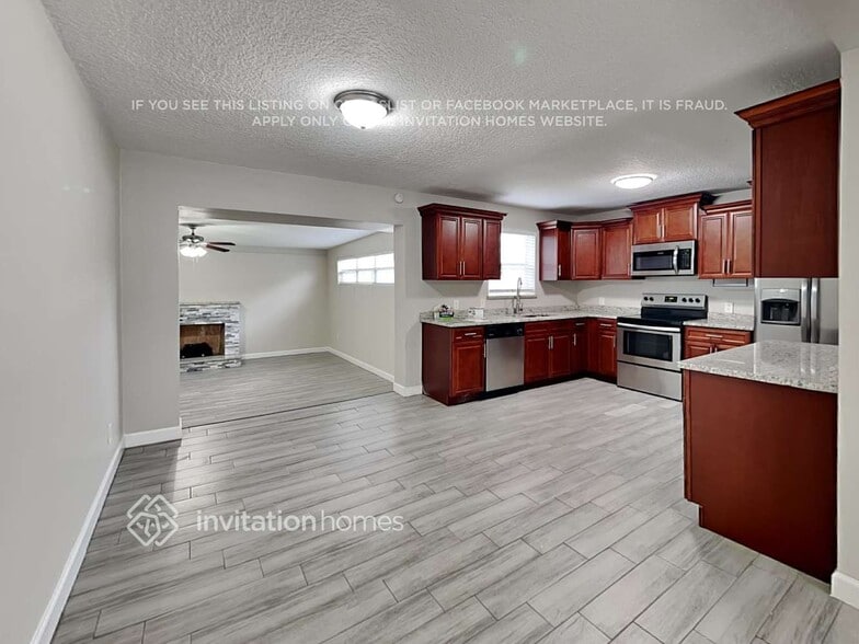 Building Photo - 2527 Oak Summit Dr