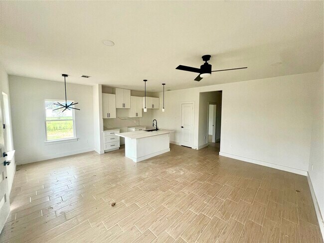 Building Photo - 5710 Delmack St