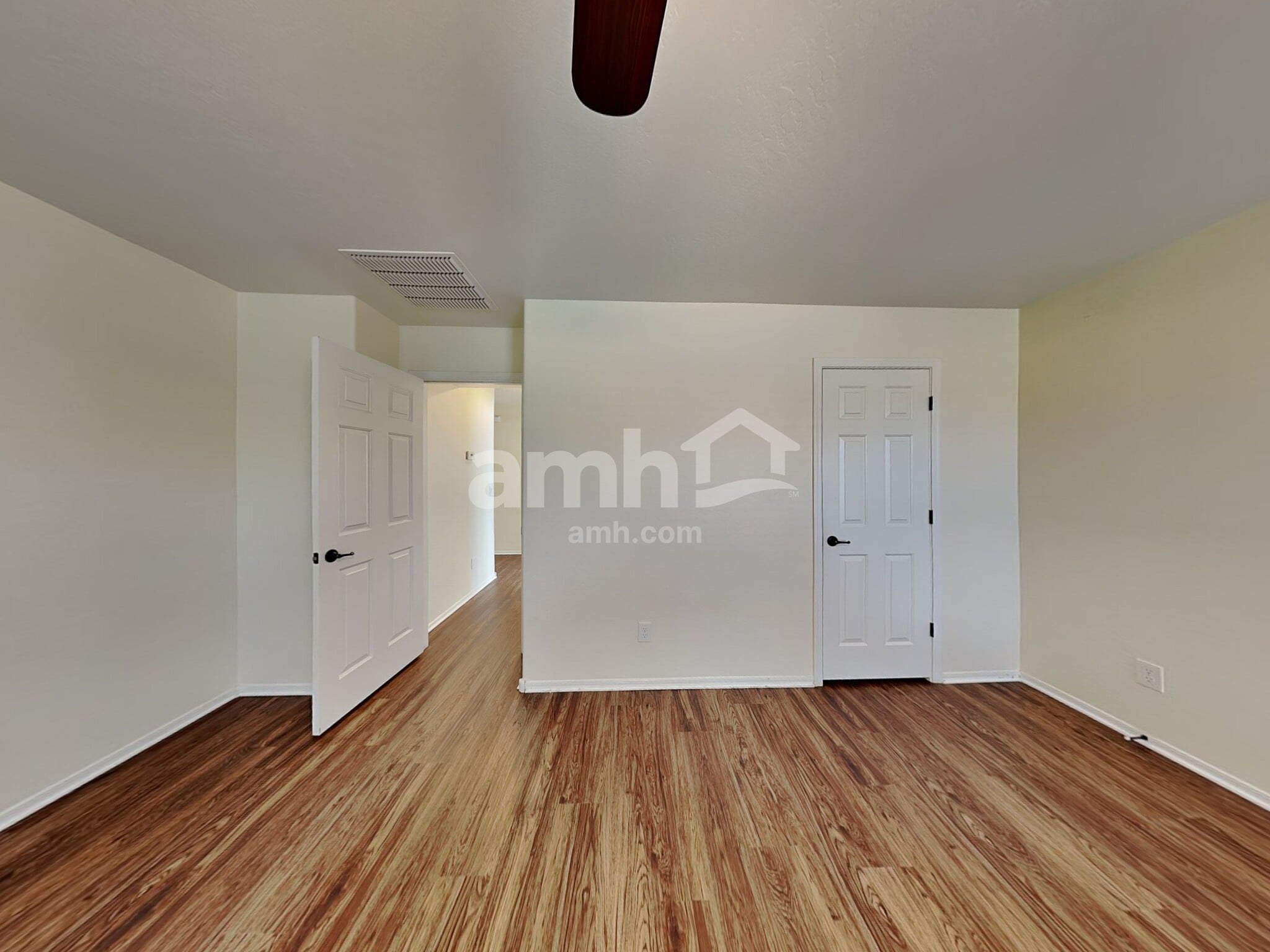 Building Photo - 12119 W Range Mule Dr