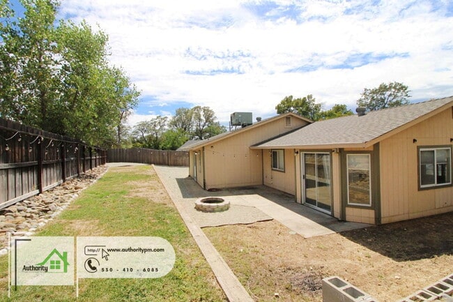 Building Photo - 1722 Almaden Dr
