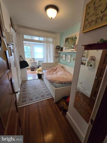 Building Photo - 1319 E Street NE Unit