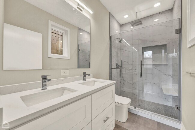 Building Photo - 4607 S St Lawrence Ave