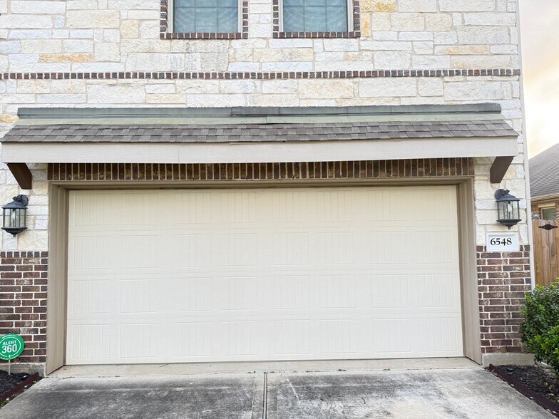 Building Photo - 6548 Dreamcatcher Ln