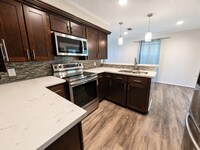 Building Photo - 207 W Mink St