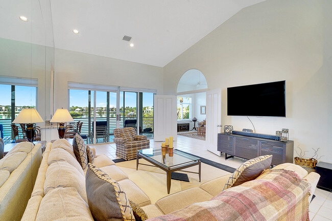 Building Photo - 2703 Captains Way