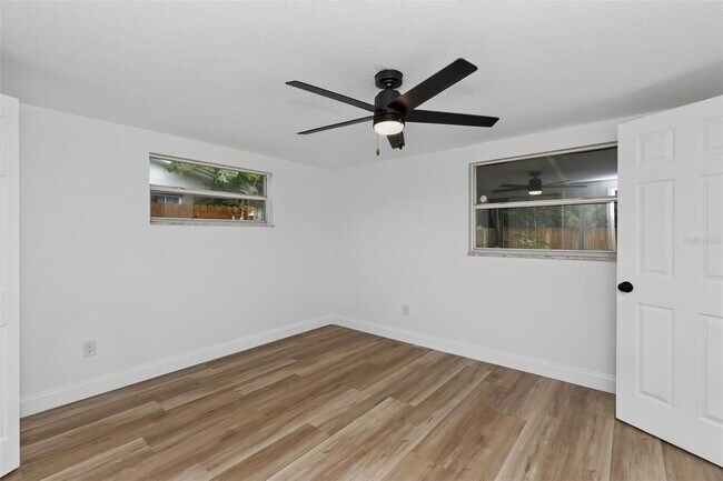 Building Photo - 5644 Berlin Dr
