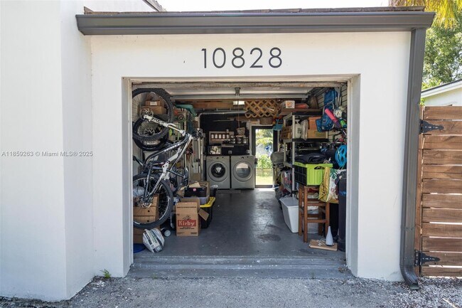 Building Photo - 10828 NW 2nd Ave
