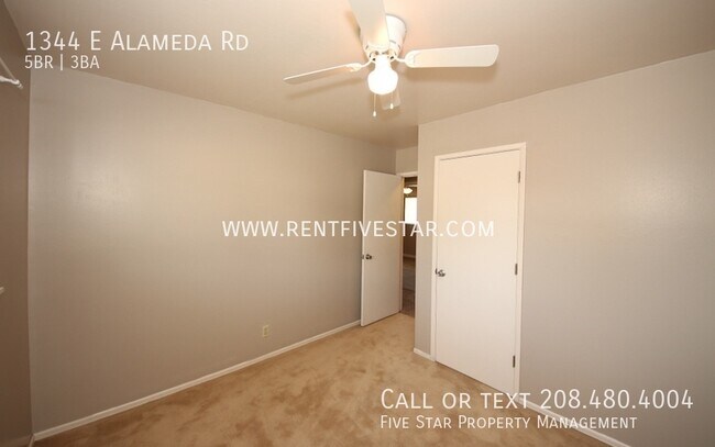 Building Photo - 1344 E Alameda Rd