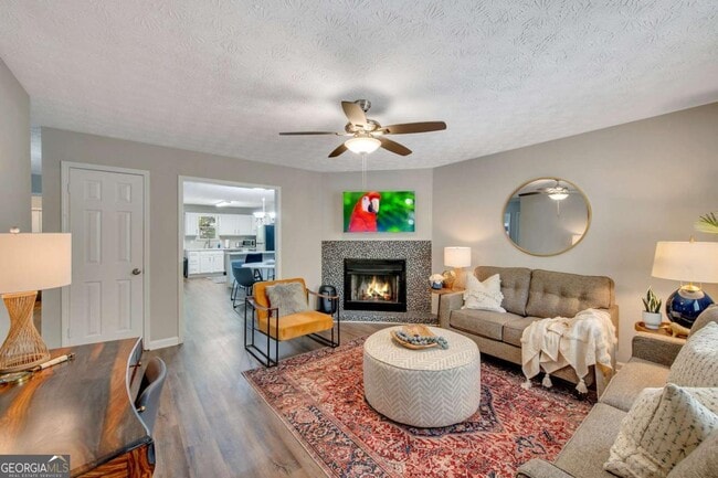 Primary Photo - 4375 Coopers Creek Dr SE