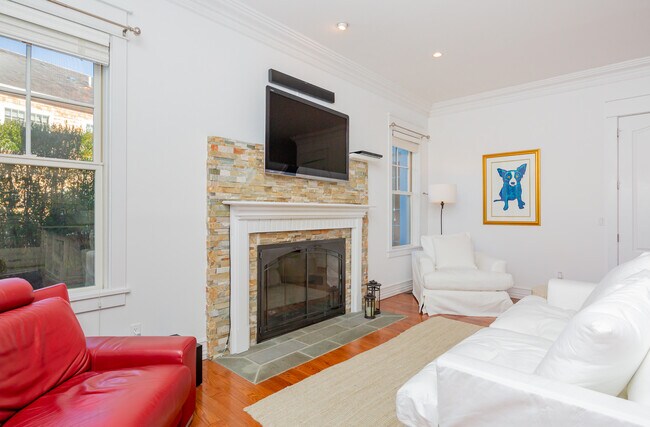 Building Photo - 29 South St