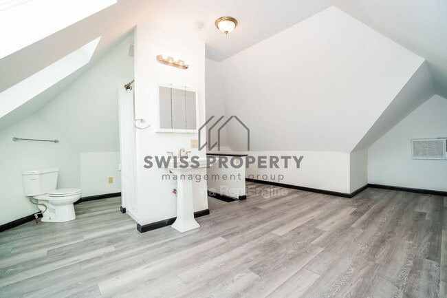 Building Photo - 312 S Central Ave