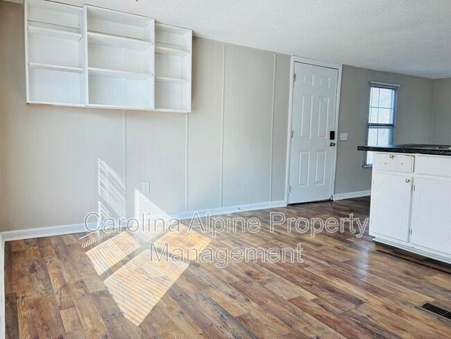 Building Photo - 3822 Towery Rd