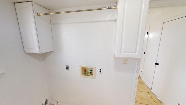 Building Photo - 3316 Eagle Ct