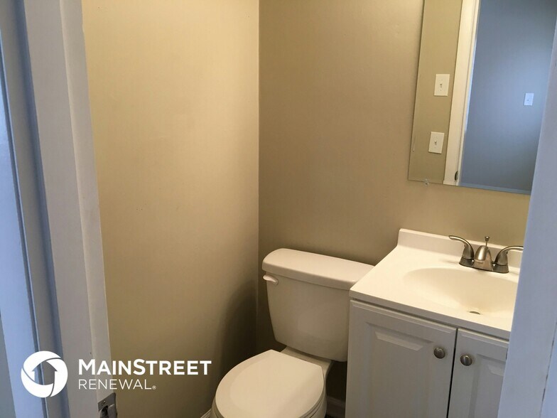 Building Photo - 2612 Springfield Dr