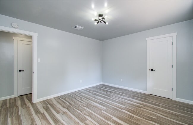 Building Photo - 1806 Cypress Dr