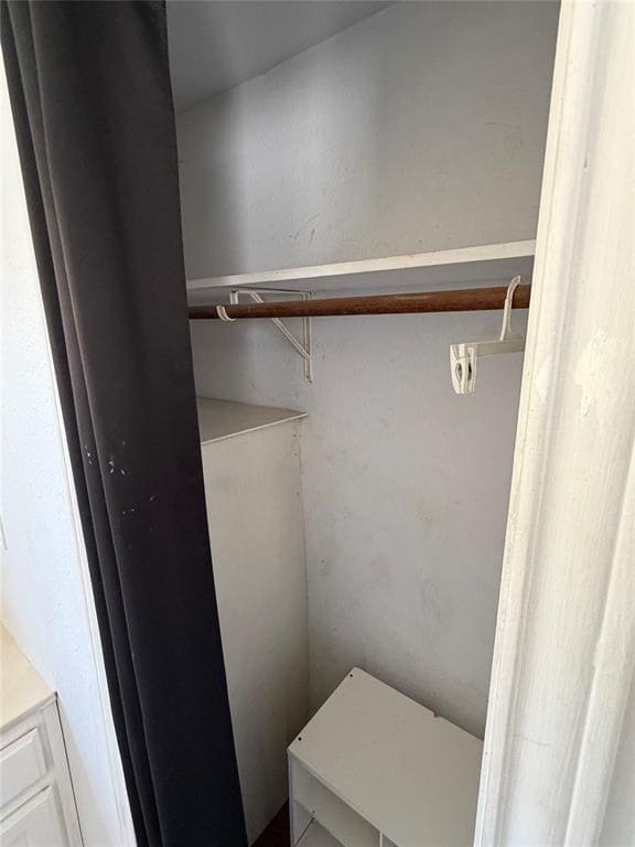 Building Photo - 2409 Sanders Ln