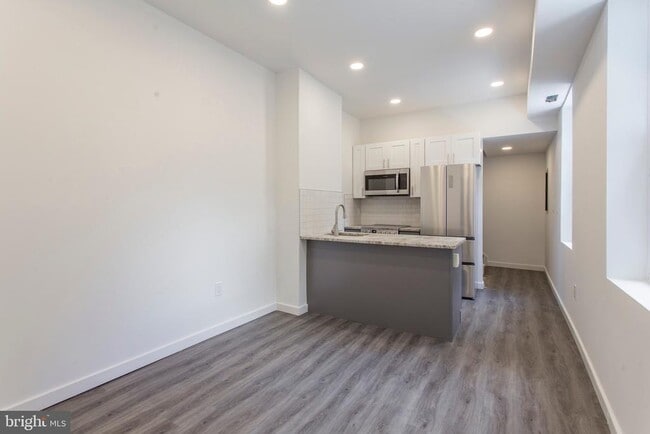 Building Photo - 2131 N 8th St