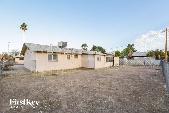 Building Photo - 1321 S Beck Ave