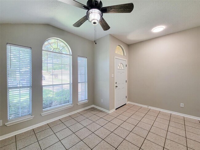 Building Photo - 4226 Daisy Meadow Dr