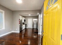 Building Photo - 2732 Union St