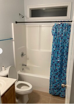 Building Photo - 6958 Summerset Dr