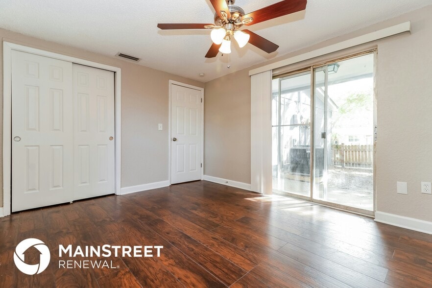 Building Photo - 4929 Amherst Ct