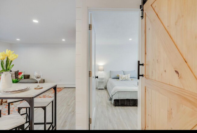 Building Photo - 253 Main St