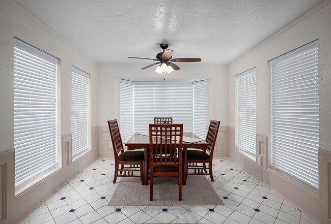 Building Photo - 10455 Antrim Ln