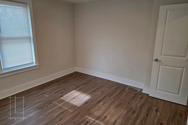 Building Photo - 1257 N 6th St