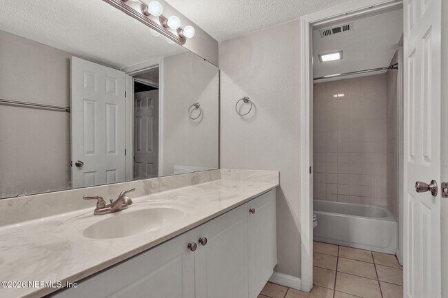 Building Photo - 3918 La Mirada Dr N