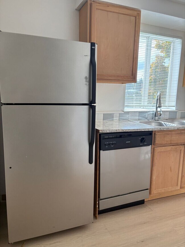 Building Photo - 3008 SE 38th Ct