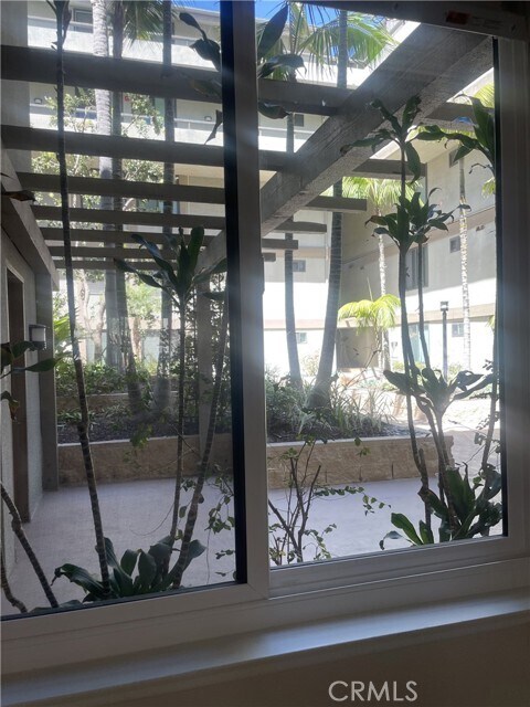 Building Photo - 1007 S Catalina Ave