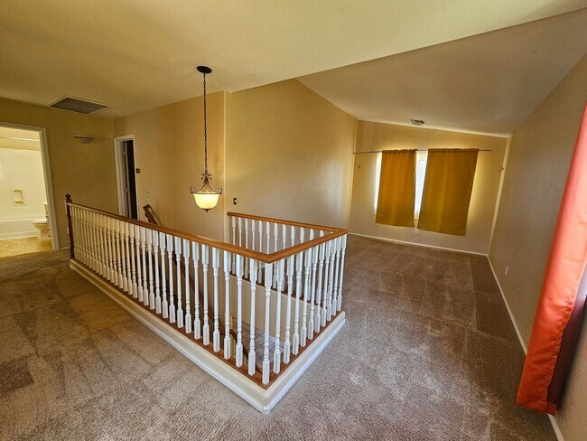 Building Photo - 42804 W Sunland Dr