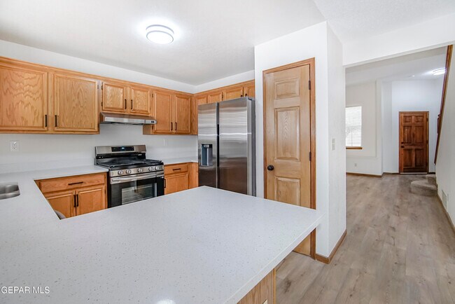 Building Photo - 929 Totonaca Ln