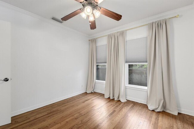 Building Photo - 5800 Chesterfield Ave