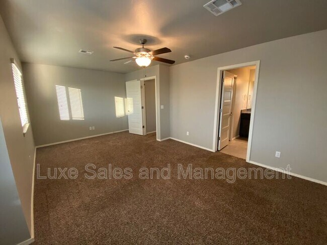 Building Photo - 6933 Mayberry Ln