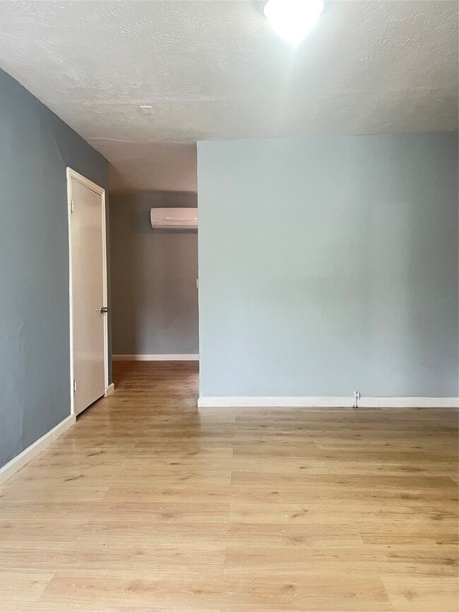 Building Photo - 8608 Prairie View Dr