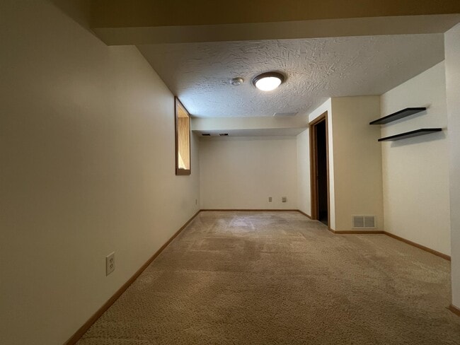 Building Photo - 6806 W 24th St