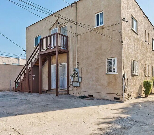 Building Photo - 5119 W 21st St