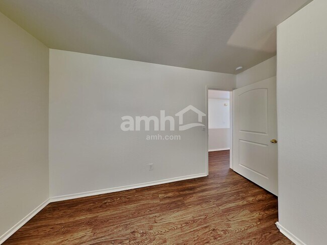 Building Photo - 17664 N 185th Ln