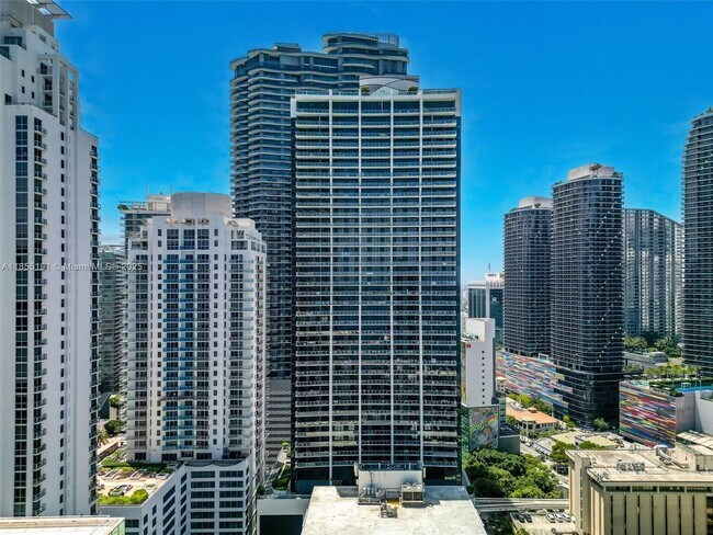 Building Photo - 1010 Brickell Ave