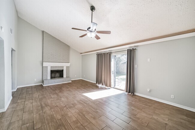 Building Photo - 22203 Fincastle Dr