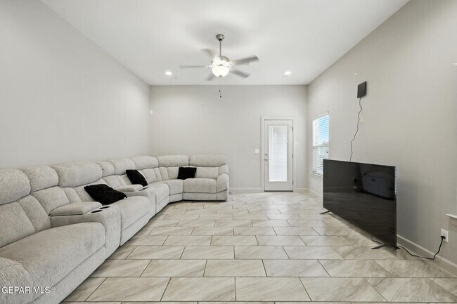 Building Photo - 13183 Wesleyan