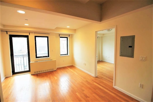 Building Photo - 31-10 23rd St