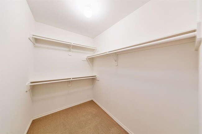 Building Photo - 1247 W 17th St