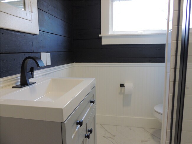 Building Photo - 3701 Bradley St