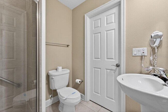 Building Photo - 14525 Damai Ln