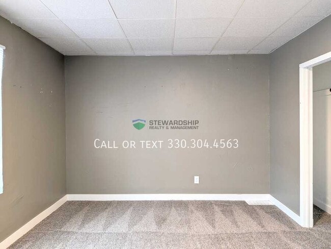 Building Photo - 15265 Lincoln Way W