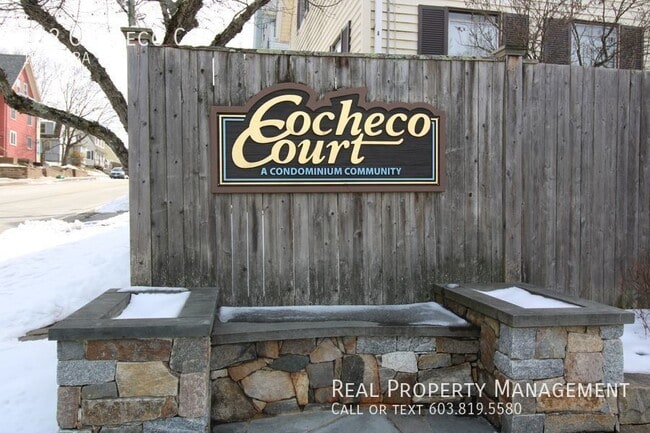 Building Photo - 202 Cocheco Ct