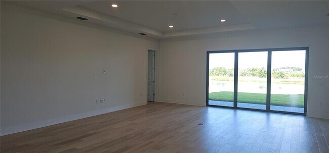 Building Photo - 2625 Waterfront Cir